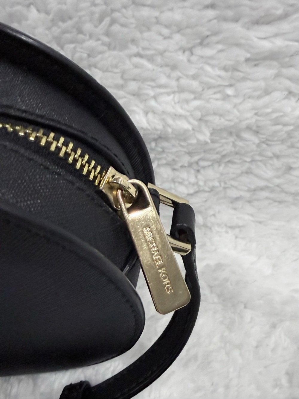 Michael Kors Black Oval Saffiano Crossbody with Gold Logo - Picture 4 of 5